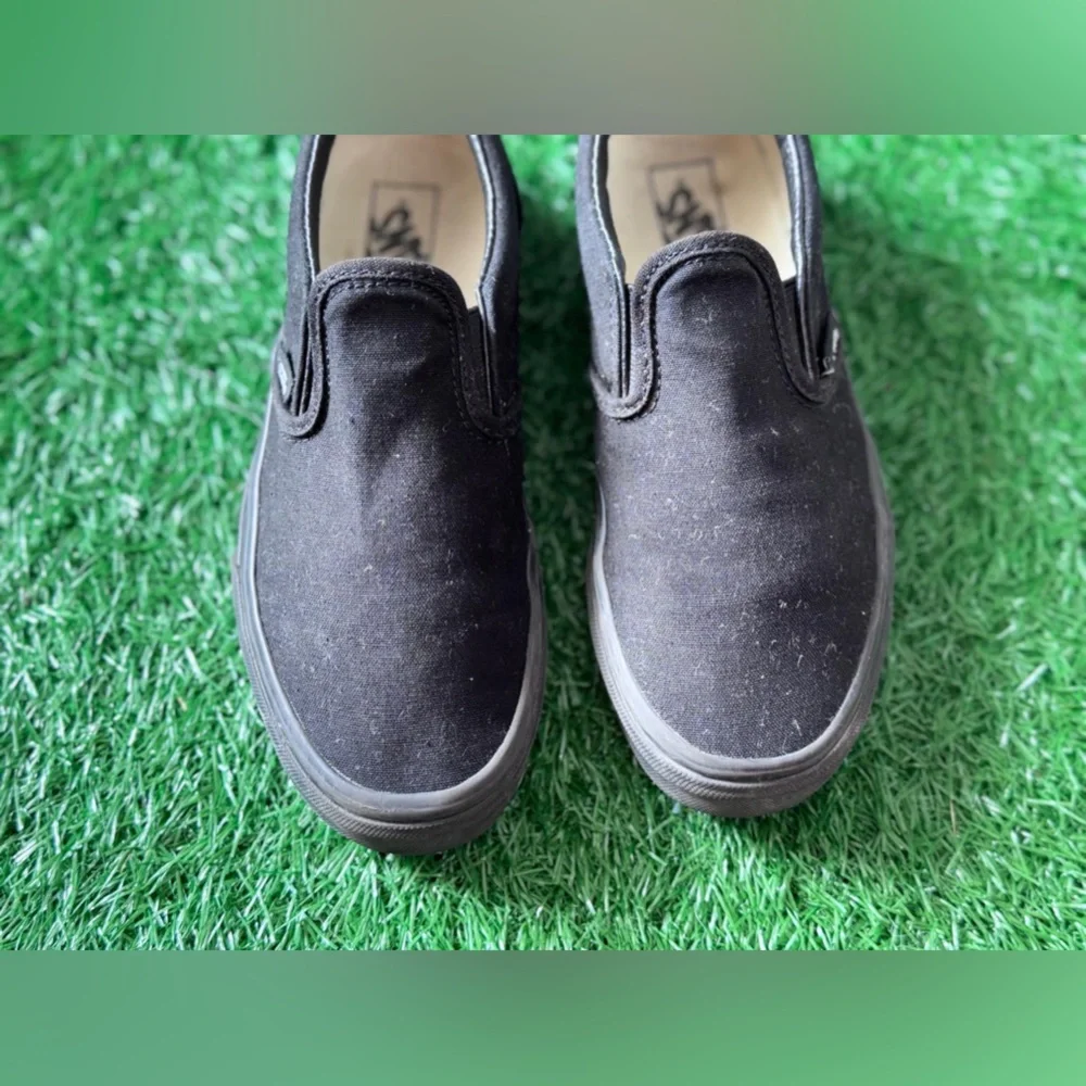Vans Kids Black Slip-On Shoes Size‎ 3